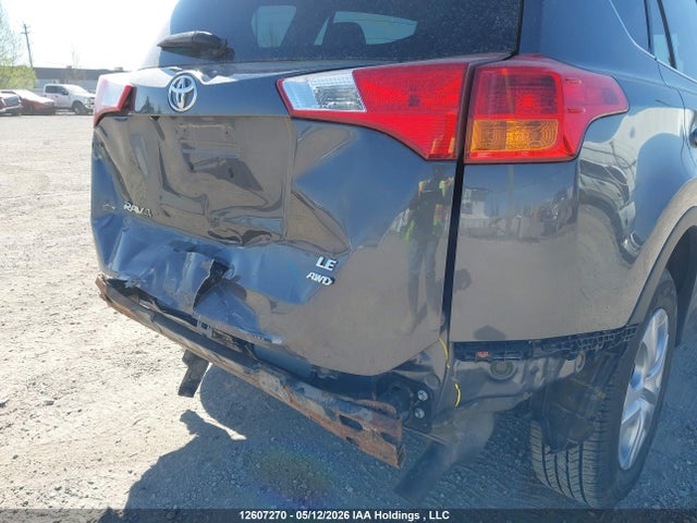 12607270 :رقم المزاد ، 2T3BFREV0FW238712 vin ، 2015 Toyota Rav4 Le مزاد بيع