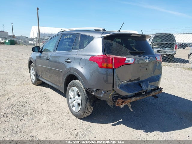 12607270 :رقم المزاد ، 2T3BFREV0FW238712 vin ، 2015 Toyota Rav4 Le مزاد بيع