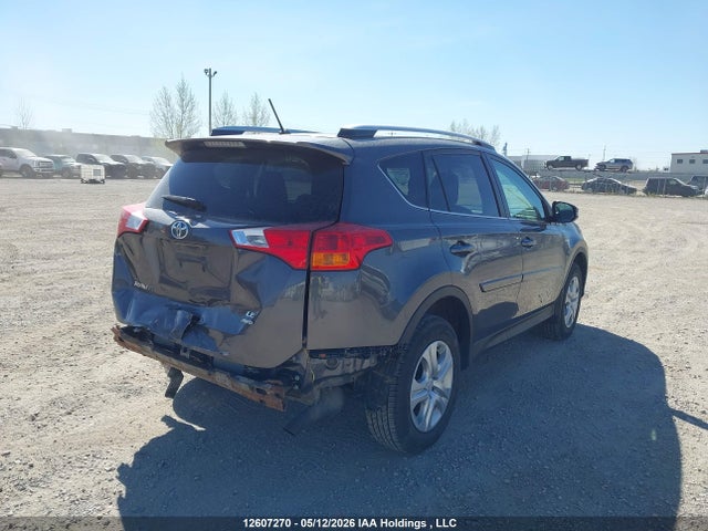 12607270 :رقم المزاد ، 2T3BFREV0FW238712 vin ، 2015 Toyota Rav4 Le مزاد بيع