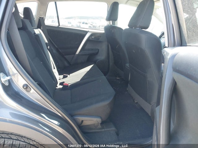 12607270 :رقم المزاد ، 2T3BFREV0FW238712 vin ، 2015 Toyota Rav4 Le مزاد بيع