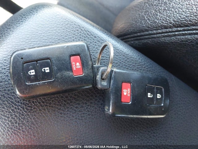 12607274 :رقم المزاد ، JTMRJREV3HD117802 vin ، 2017 Toyota Rav4 Hv Le/xle مزاد بيع
