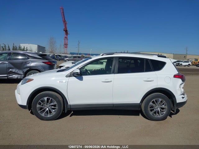 12607274 :رقم المزاد ، JTMRJREV3HD117802 vin ، 2017 Toyota Rav4 Hv Le/xle مزاد بيع