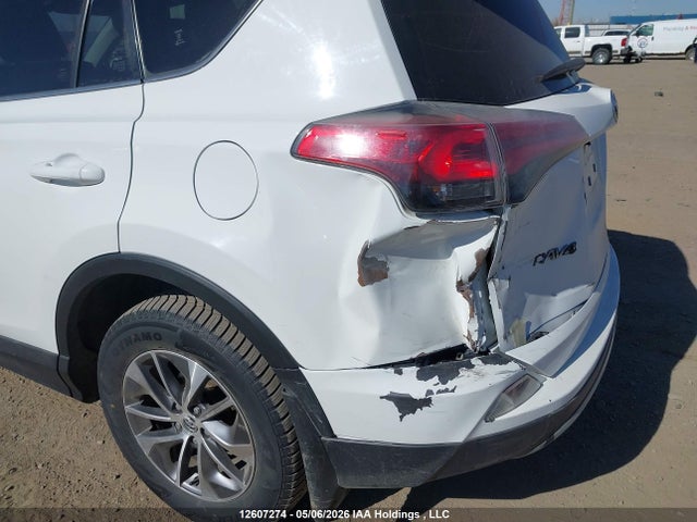 12607274 :رقم المزاد ، JTMRJREV3HD117802 vin ، 2017 Toyota Rav4 Hv Le/xle مزاد بيع