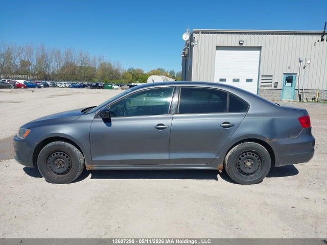 12607290 :رقم المزاد ، 3VW2K7AJXBM078561 vin ، 2011 Volkswagen Jetta S مزاد بيع