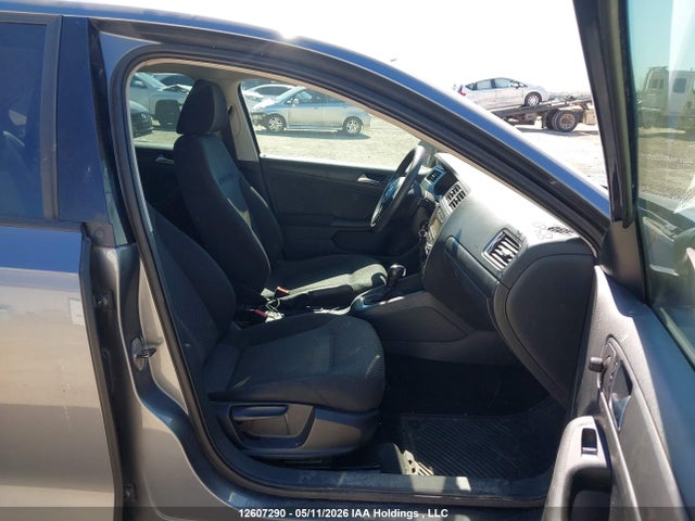12607290 :رقم المزاد ، 3VW2K7AJXBM078561 vin ، 2011 Volkswagen Jetta S مزاد بيع