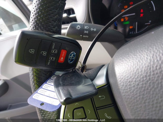 Toyota Sienna 2021 5TDGRKEC5MS054092 Image 11