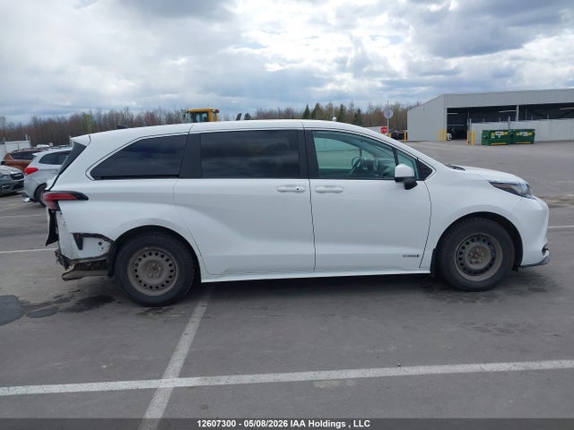 Toyota Sienna 2021 5TDGRKEC5MS054092 Image 14