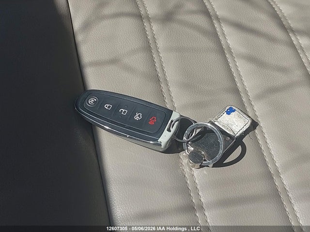 1FMCU0HD4KUA83223 Ford ESCAPE SEL