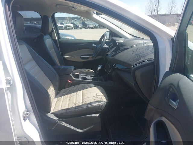 1FMCU0HD4KUA83223 Ford ESCAPE SEL