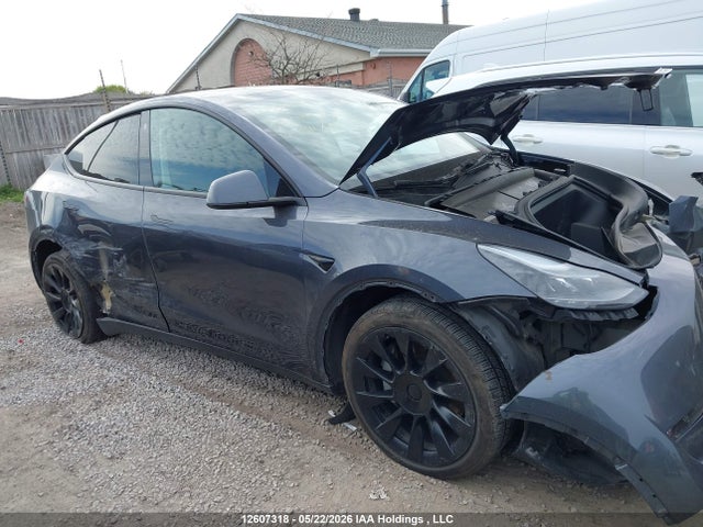 Tesla Model Y Long Range 2023 7SAYGDEE7PF591730 Image 13