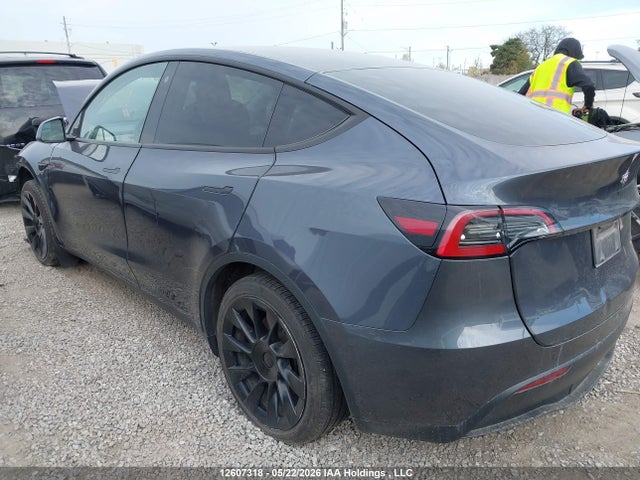Tesla Model Y Long Range 2023 7SAYGDEE7PF591730 Image 3
