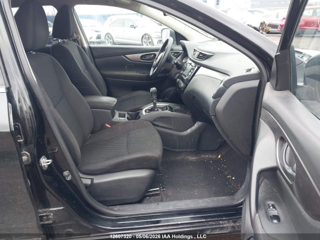 JN1BJ1CPXJW182294 Nissan Qashqai S/sv
