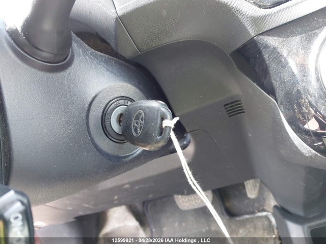 JTDKDTB37G1117519 Toyota Prius C Technology