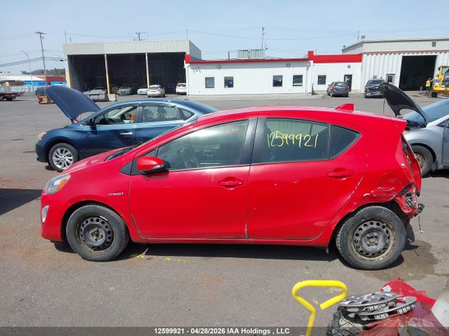 JTDKDTB37G1117519 Toyota Prius C Technology