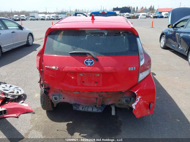 JTDKDTB37G1117519 Toyota Prius C Technology