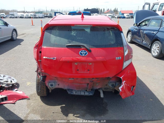 JTDKDTB37G1117519 Toyota Prius C Technology