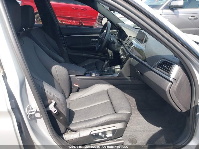 12607345 :رقم المزاد ، WBA8D9G5XJNU69529 vin ، 2018 Bmw 330i Xdrive مزاد بيع