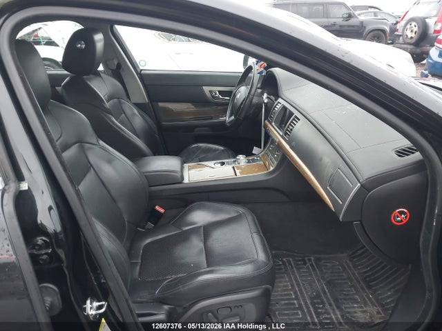 12607376 :رقم المزاد ، SAJXA0JC0AMR50648 vin ، 2010 Jaguar Xf مزاد بيع