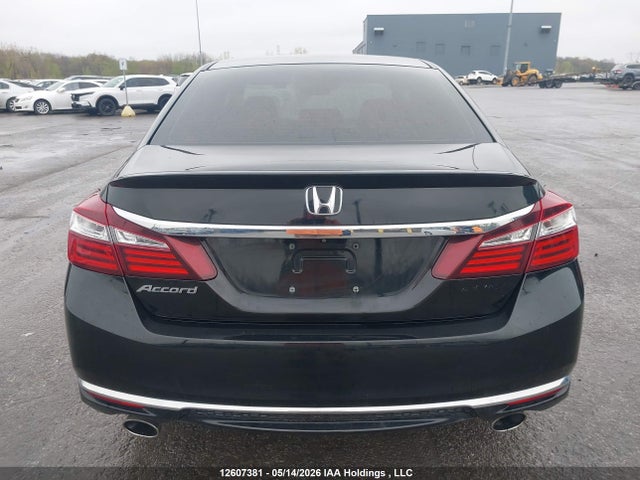 12607381 :رقم المزاد ، 1HGCR2F6XHA805585 vin ، 2017 Honda Accord مزاد بيع