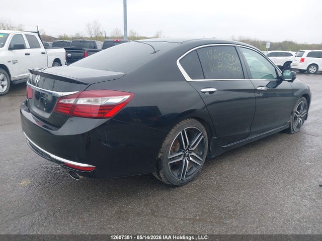 12607381 :رقم المزاد ، 1HGCR2F6XHA805585 vin ، 2017 Honda Accord مزاد بيع