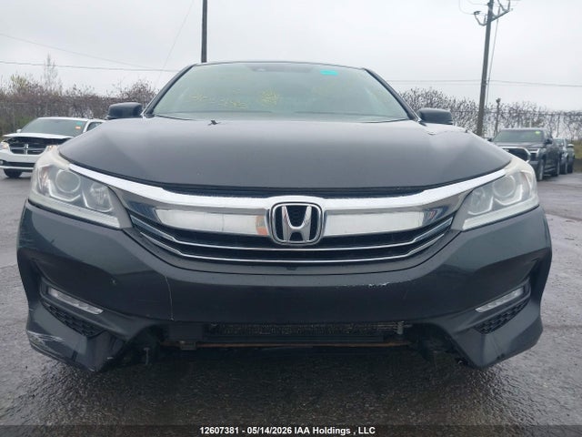 12607381 :رقم المزاد ، 1HGCR2F6XHA805585 vin ، 2017 Honda Accord مزاد بيع