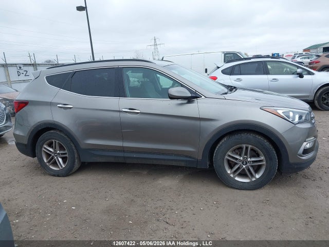 5NMZT3LB7HH039371 Hyundai Santa Fe Sport 2.4 Base