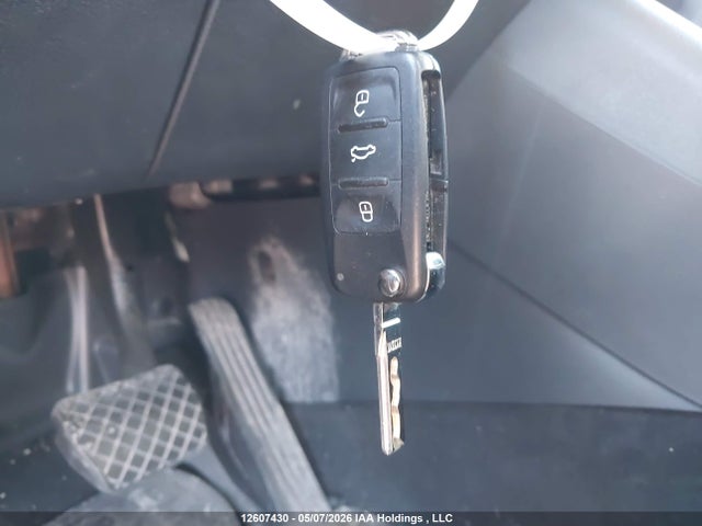WVGJV7AX9FW548865 Volkswagen Tiguan Comfortline/highline/special Edition/trendline