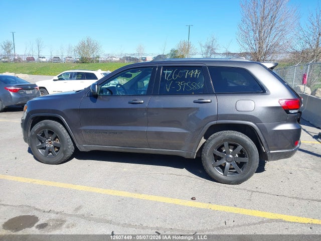 1C4RJFAG1JC395857 Jeep Grand Cherokee Laredo