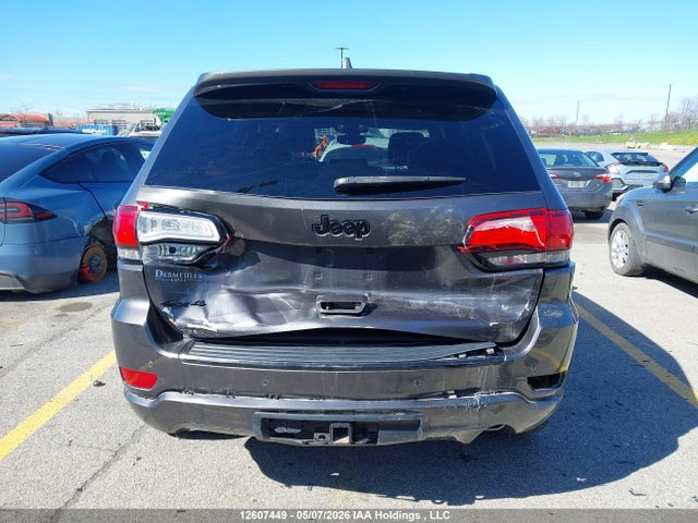 1C4RJFAG1JC395857 Jeep Grand Cherokee Laredo