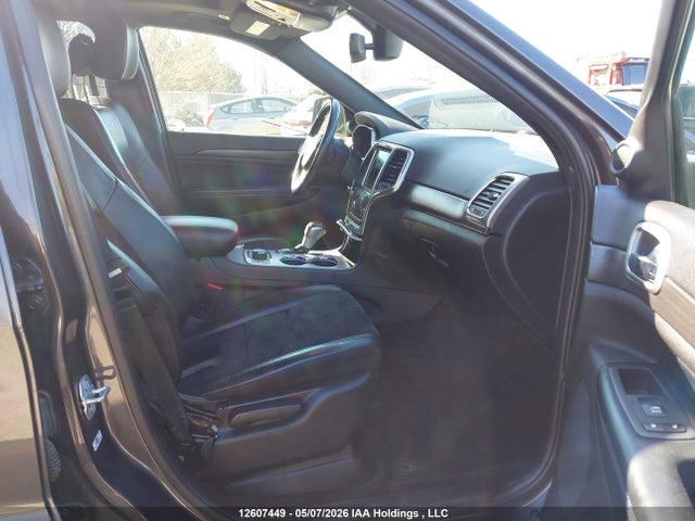 1C4RJFAG1JC395857 Jeep Grand Cherokee Laredo