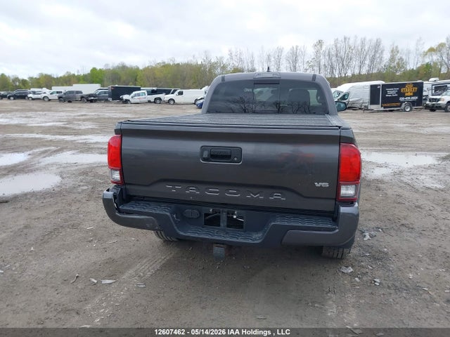12607462 :رقم المزاد ، 5TFDZ5BN9JX029731 vin ، 2018 Toyota Tacoma Dbl Cab/sr5/trd Sport/or مزاد بيع