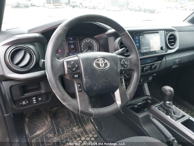 12607462 :رقم المزاد ، 5TFDZ5BN9JX029731 vin ، 2018 Toyota Tacoma Dbl Cab/sr5/trd Sport/or مزاد بيع