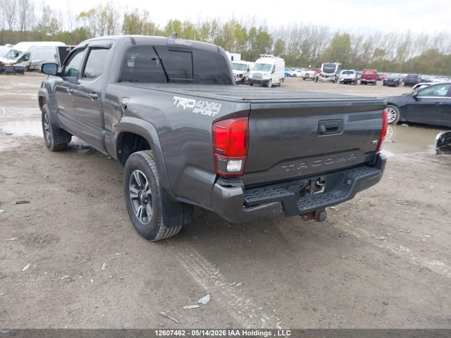 12607462 :رقم المزاد ، 5TFDZ5BN9JX029731 vin ، 2018 Toyota Tacoma Dbl Cab/sr5/trd Sport/or مزاد بيع