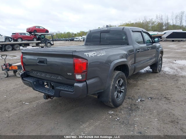 12607462 :رقم المزاد ، 5TFDZ5BN9JX029731 vin ، 2018 Toyota Tacoma Dbl Cab/sr5/trd Sport/or مزاد بيع