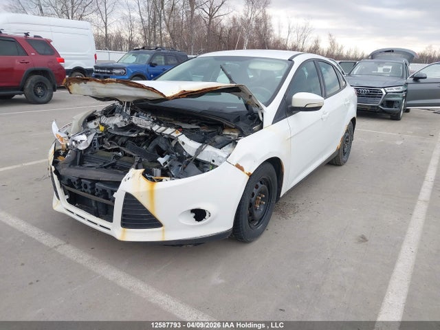 Ford FOCUS SE 2014 1FADP3F20EL177960 Image 2