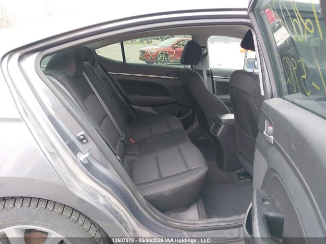 KMHD84LF7JU598255 Hyundai ELANTRA GL