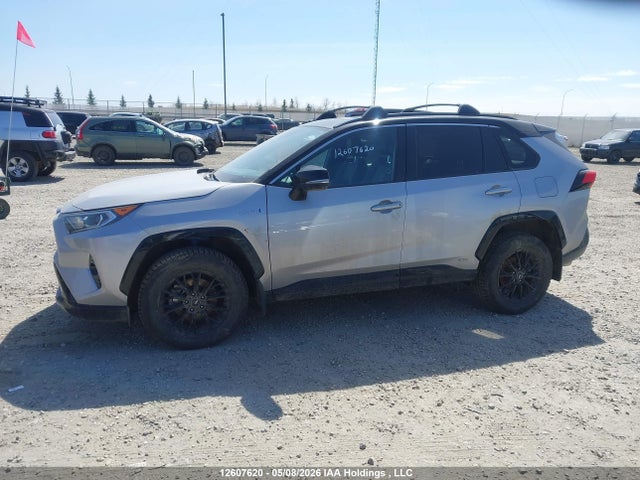 12607620 :رقم المزاد ، 2T3RWRFV2LW100517 vin ، 2020 Toyota Rav4 Hybrid Xle مزاد بيع