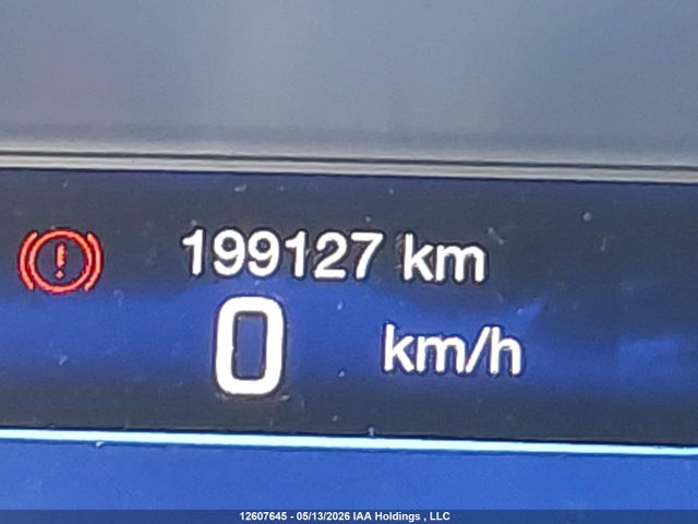 12607645 :رقم المزاد ، 1C3CCCCG5FN606781 vin ، 2015 Chrysler 200 C مزاد بيع