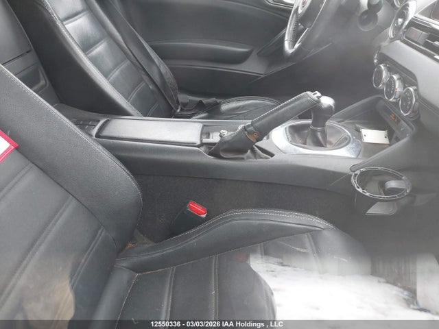 JC1NFAEK8H0102966 Fiat 124 Spider Lusso