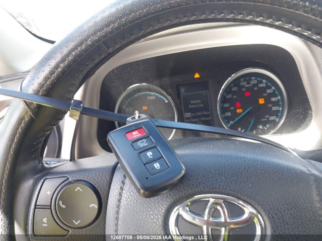 12607708 :رقم المزاد ، JTMDJREV2HD104033 vin ، 2017 Toyota Rav4 Hybrid Limited مزاد بيع