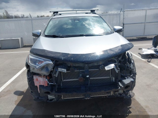 12607708 :رقم المزاد ، JTMDJREV2HD104033 vin ، 2017 Toyota Rav4 Hybrid Limited مزاد بيع