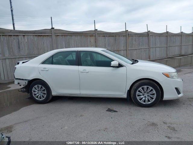 12607720 :رقم المزاد ، 4T1BF1FK4EU756884 vin ، 2014 Toyota Camry Le مزاد بيع