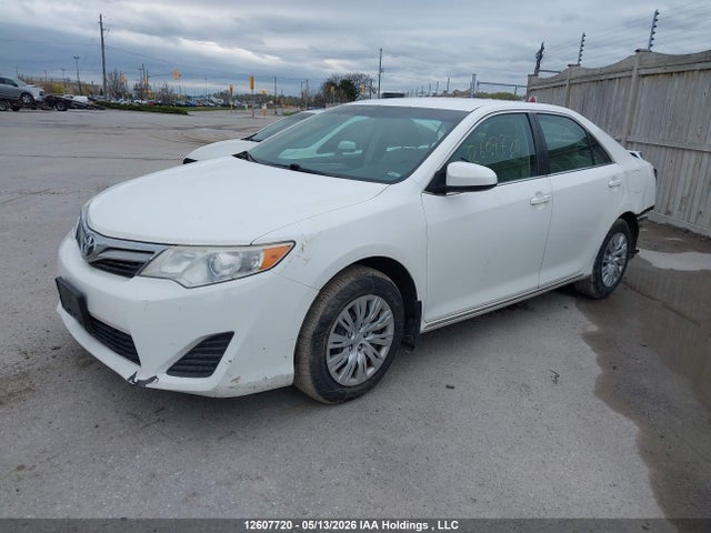 12607720 :رقم المزاد ، 4T1BF1FK4EU756884 vin ، 2014 Toyota Camry Le مزاد بيع