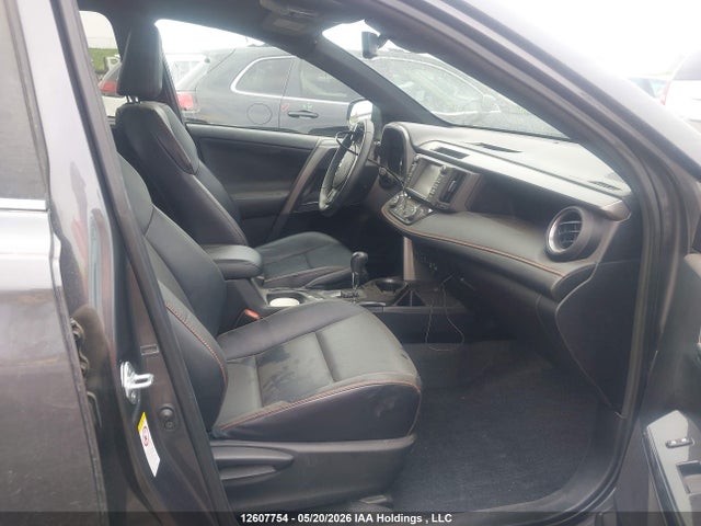 12607754 :رقم المزاد ، 2T3JFREV0HW569384 vin ، 2017 Toyota Rav4 Se مزاد بيع