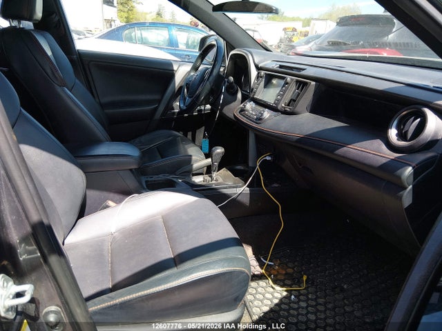 Продажа на аукционе авто 2017 Toyota Rav4 Se, vin: 2T3JFREV6HW642631, номер лота: 12607776