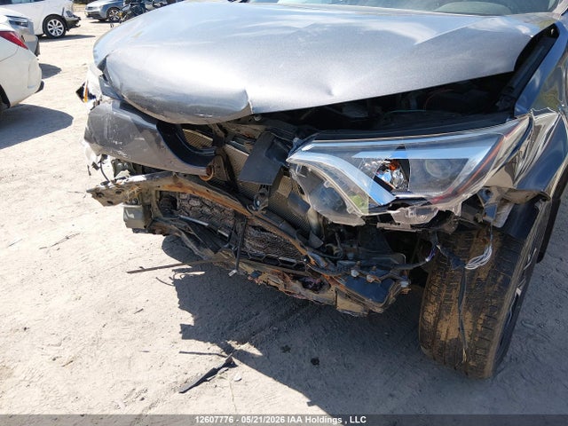 Продажа на аукционе авто 2017 Toyota Rav4 Se, vin: 2T3JFREV6HW642631, номер лота: 12607776