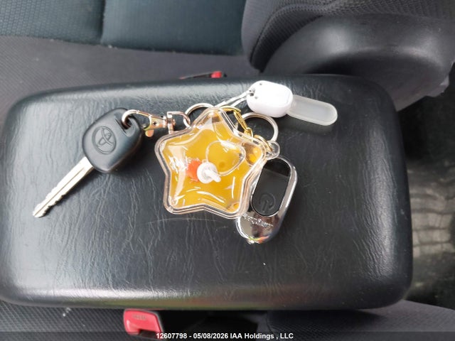2006 Toyota Corolla Matrix Xr მანქანა იყიდება აუქციონზე, vin: 2T1KR32EX6C563841, აუქციონის ნომერი: 12607798