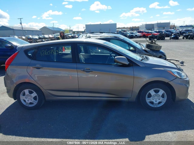 2013 Hyundai Accent Gls/gs მანქანა იყიდება აუქციონზე, vin: KMHCT5AE3DU125211, აუქციონის ნომერი: 12607808