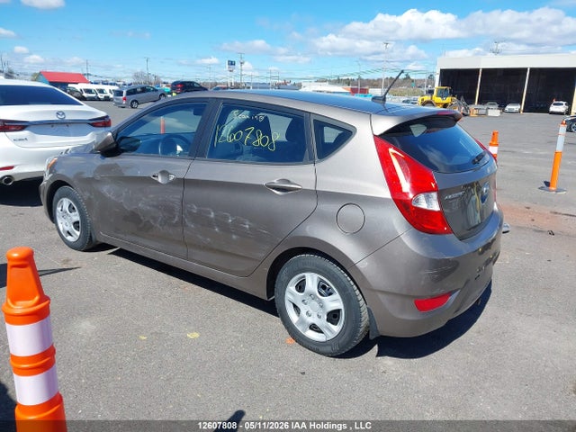 2013 Hyundai Accent Gls/gs მანქანა იყიდება აუქციონზე, vin: KMHCT5AE3DU125211, აუქციონის ნომერი: 12607808