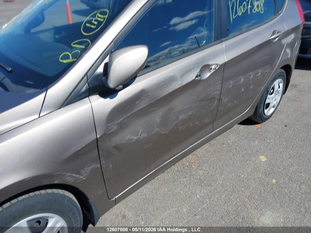 2013 Hyundai Accent Gls/gs მანქანა იყიდება აუქციონზე, vin: KMHCT5AE3DU125211, აუქციონის ნომერი: 12607808